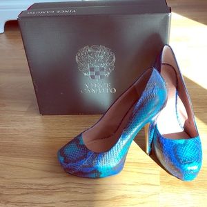 Vince Canmuto Snake print heels